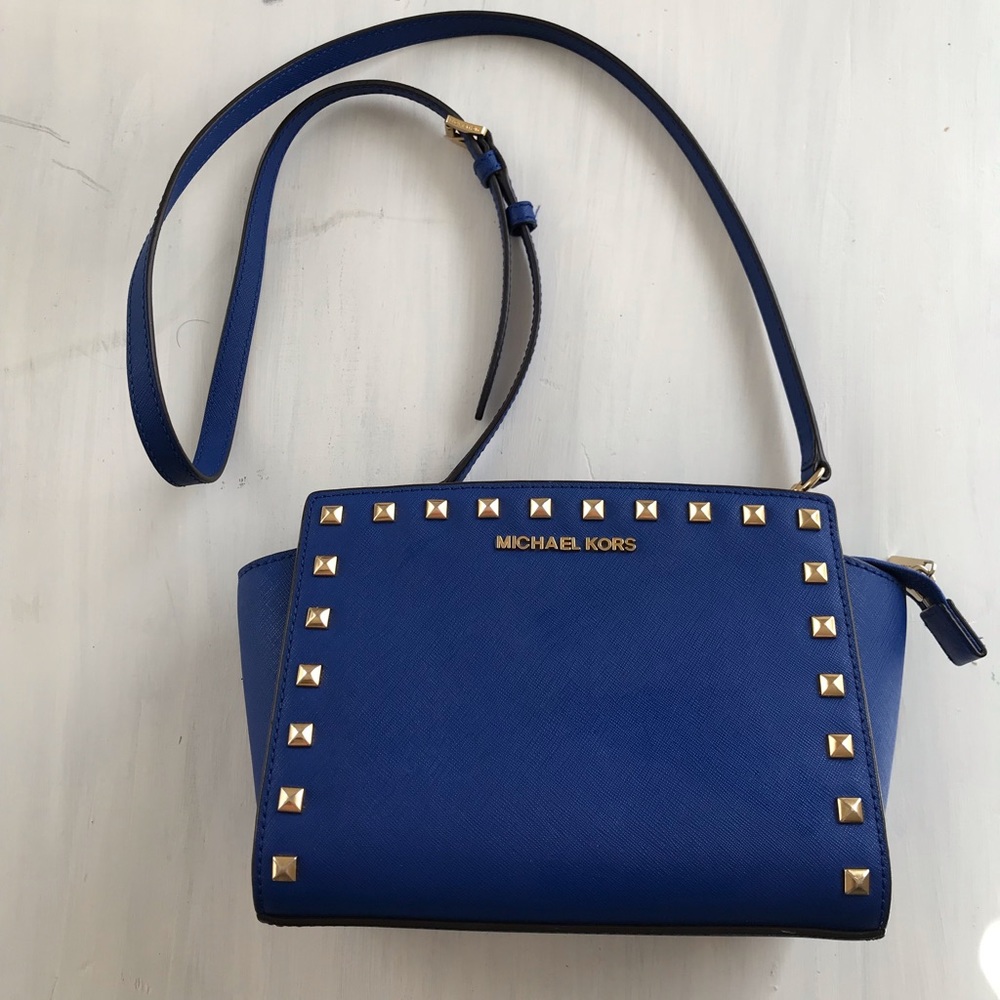 Blue Michael Kors crossbody